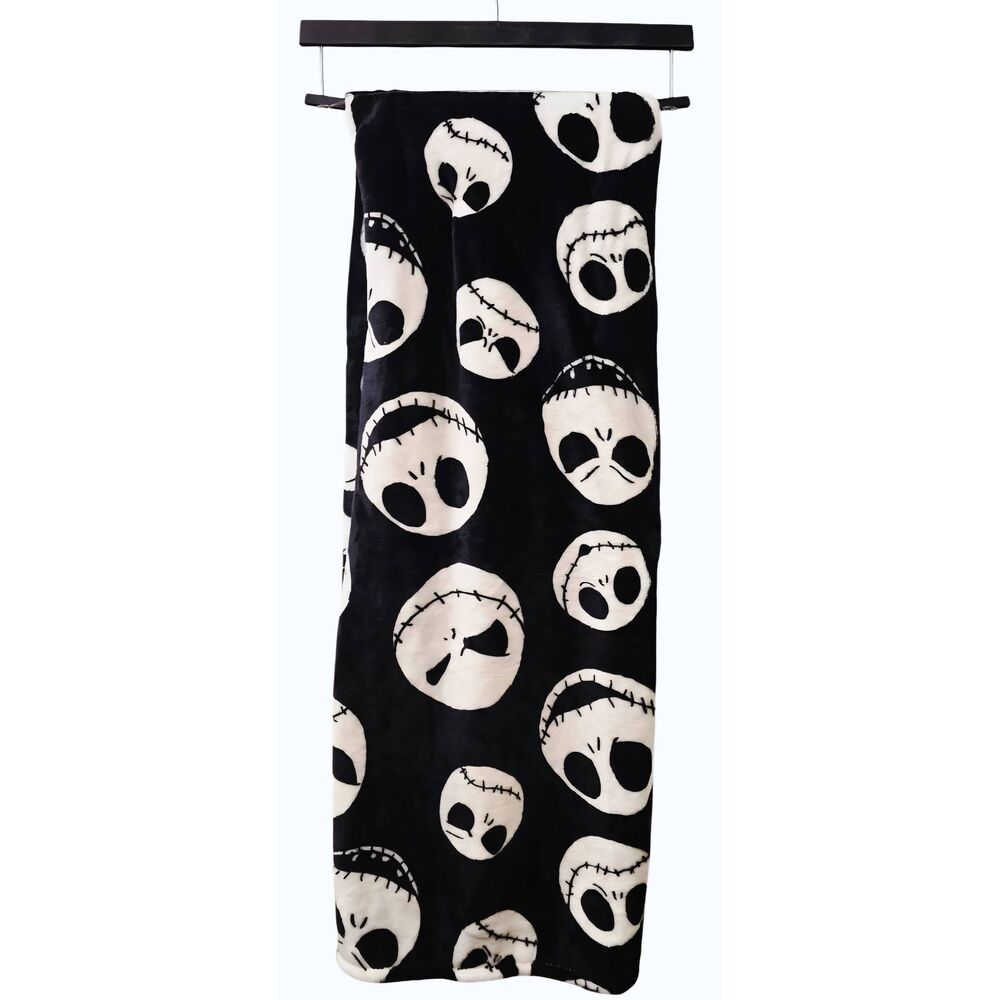 Jay Franco The Nighmare Before Christmas Plush Throw